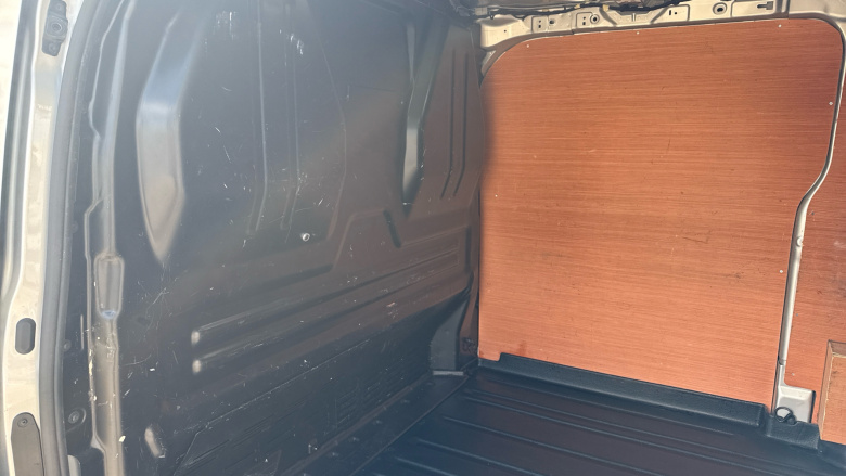 Ford Transit Custom 300 L1 Diesel Fwd 2.0 EcoBlue 136ps H1 Van Limited